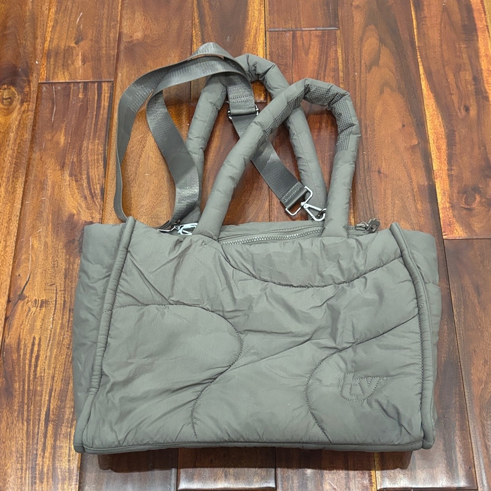 Thirty Years Puffer Bag | Clay